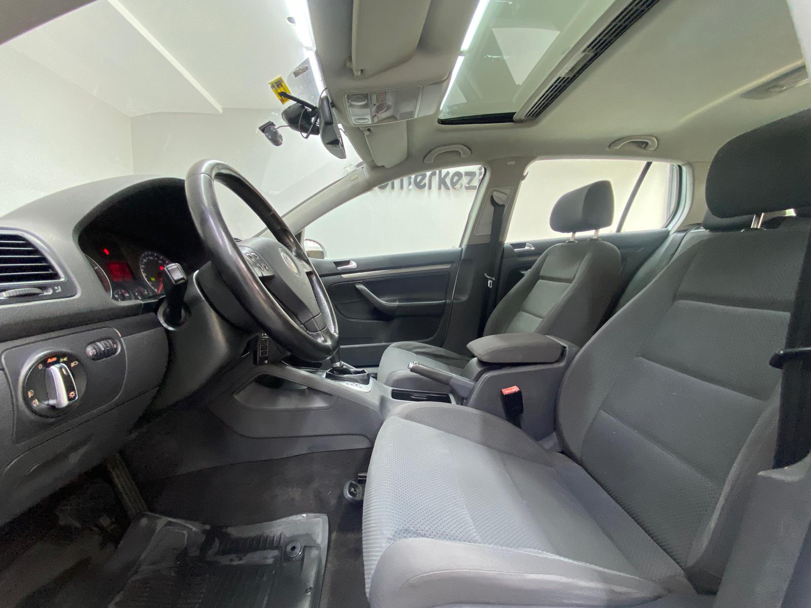 VOLKSWAGEN GOLF 18